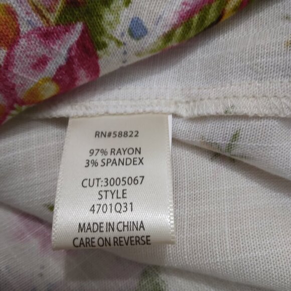 Max Studio | NWT Floral Print Short Sleeve Blouse Ecru | Size S - Picture 11 of 12